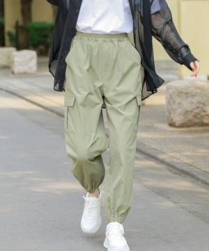 「脚長効果」抜群すぎないっ？！【ハニーズ】「トレンド感」満載の”カーゴボトムス”