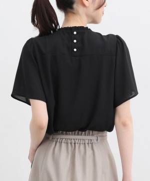 これが【ハニーズ】の本気かッ！！ オンオフ問わず使える♡ 毎日でも着たい「上品ブラウス」