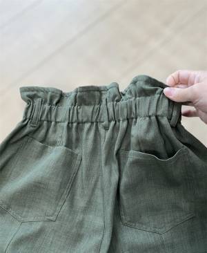 「涼しげ」で「楽ちん」は夏にマスト！！『カーキ』が可愛い【しまむら】”ハイウエストパンツ”