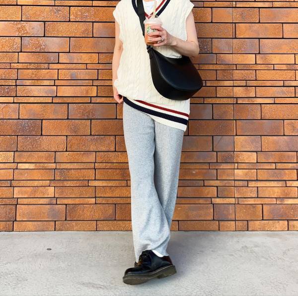 ＜再販待ってたコレ♡＞「買ってよかった！」【ユニクロ】「めっちゃ高見え」する”レザーバッグ”