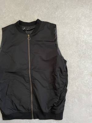 まだ暑いけど…《秋服》欲しいっ！！「大活躍の予感」する【しまむら】「持っていて損はない」”秋物アイテム”2選