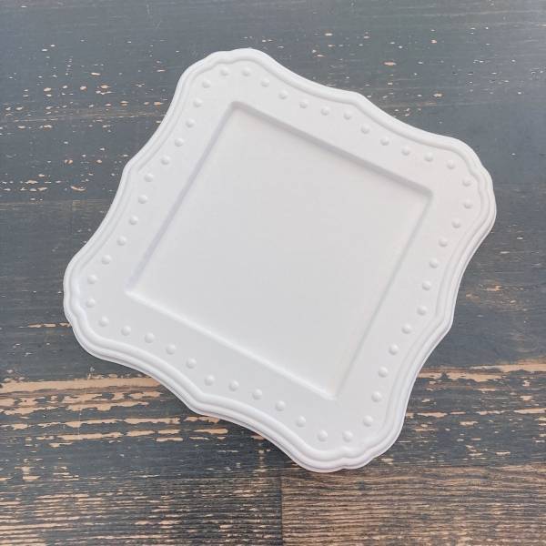 「ちょっとした」ひと手間で「オシャレ」に…？！【セリア】《多用途》に使える”ディスプレイフレーム”