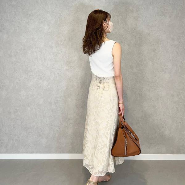 ＜ウエスト細見え＞「シルエット綺麗」で嬉しい♡【GU】2色買いしちゃった”上品スカート”特集