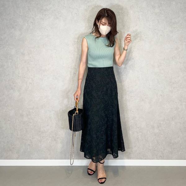 ＜ウエスト細見え＞「シルエット綺麗」で嬉しい♡【GU】2色買いしちゃった”上品スカート”特集