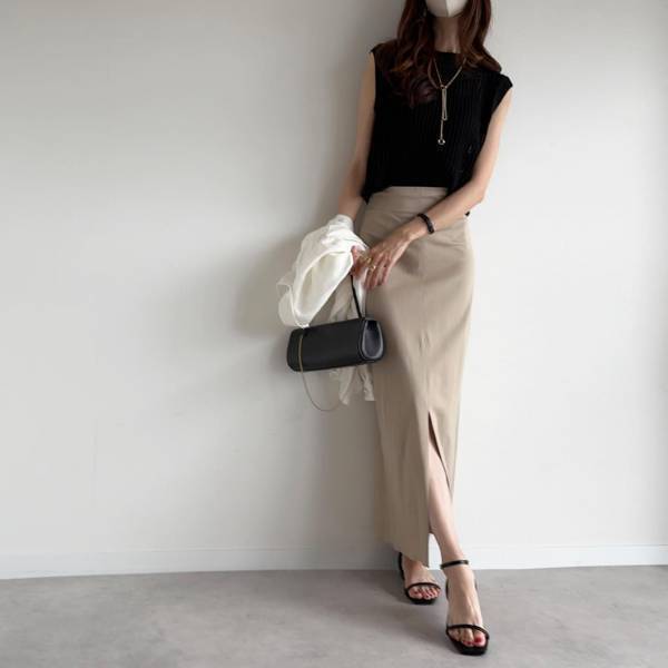 買わなきゃ損するかも！？【GU】やっぱ『黒』が使いやすい♡ 「メッシュセーター」