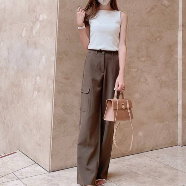 シンプルなのに美しい♡【ユニクロ】使い勝手良くて1枚あればGOOD！「袖なしトップス」