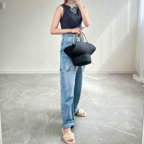 シンプルなのに美しい♡【ユニクロ】使い勝手良くて1枚あればGOOD！「袖なしトップス」