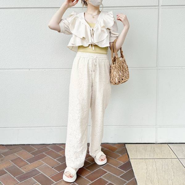 めーっちゃ可愛くて履き心地も感動…！【SHEIN】え、こんなに万能なの！？”ホワイトサンダル”コーデ4選