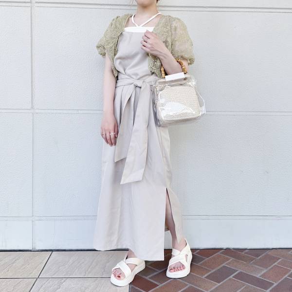 めーっちゃ可愛くて履き心地も感動…！【SHEIN】え、こんなに万能なの！？”ホワイトサンダル”コーデ4選