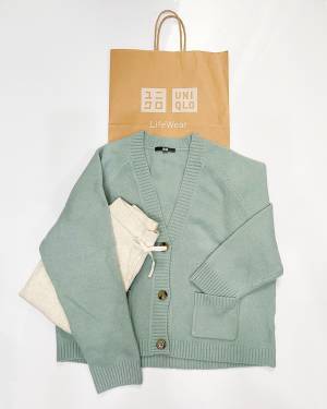 今年は新色きた！何色買おう？【ユニクロ】＜ほんと頼りになる！＞”淡色スフレヤーンカーディガン”は見逃せない