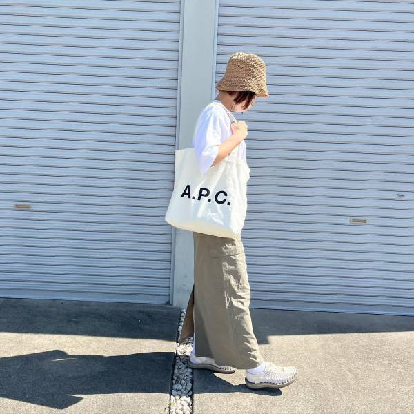 「過去1良かった」（泣）「おすすめしたい」【GU】「秋冬まで使える」”カーゴスカート”が優秀すぎる