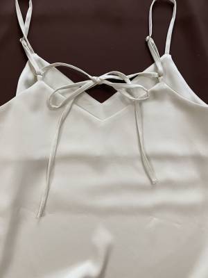 ＜ワンランク上のおしゃれ＞「リボン」がアクセントに♡【GU】“サテン生地キャミソール”が「可愛い」