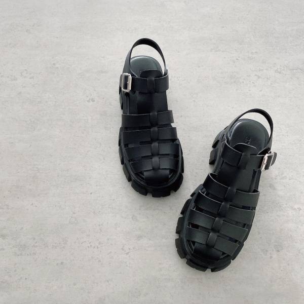 買い足したい♡ 晩夏の【おしゃれサンダル】って？