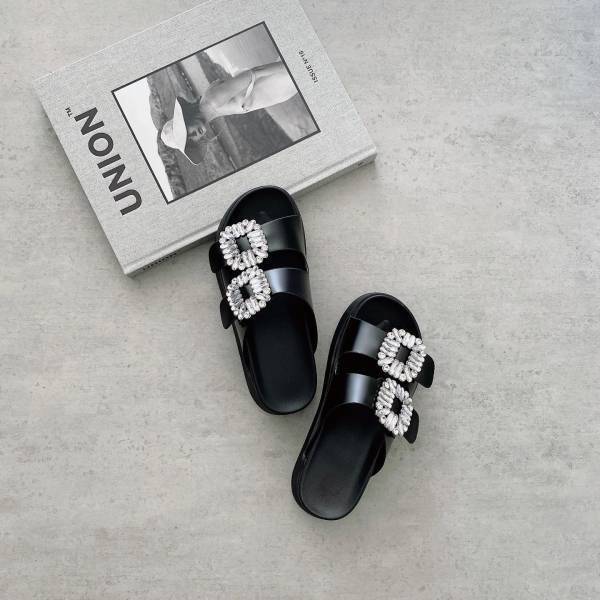 買い足したい♡ 晩夏の【おしゃれサンダル】って？