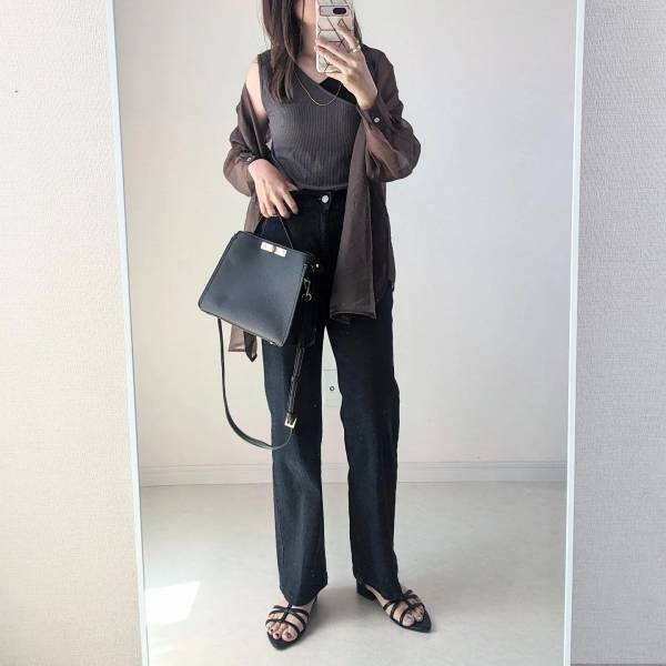 《ガシガシ使える…！！》【しまむら】「着まわし重視」派に朗報！”一癖タンクトップ”集