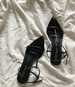 探し続けて「やっと出会えた一足」…！【SHEIN】「デザインお値段ともに大満足」”ストラップサンダル”に感動！