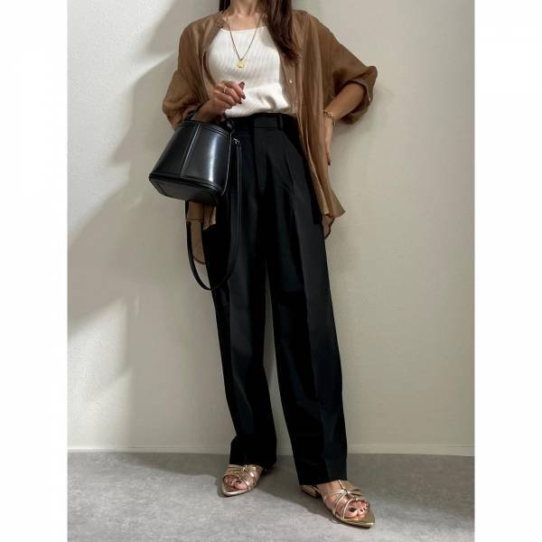 即マネしたい！おしゃれにサマ見え！【スラックスコーデ】