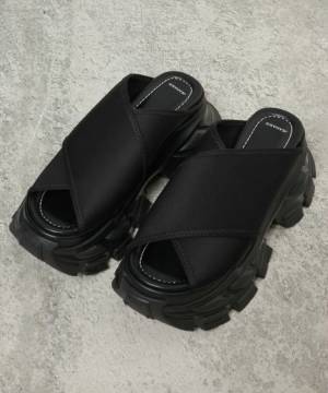 絶ッッ対に使えるやつじゃん♡♡ 【JEANASIS】スタイルアップも叶う！「厚底サンダル」