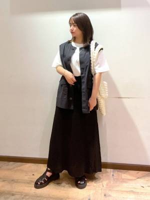 こりゃ、優秀アイテムだッ♡【グローバルワーク】羽織るだけでこなれ感UP！「ミリタリージレ」