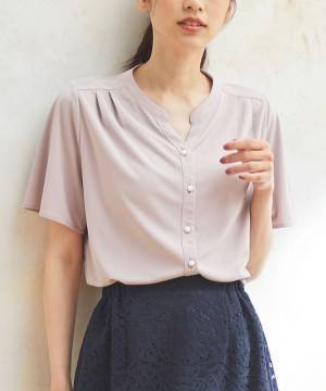 夏の一軍服に任命！！【ハニーズ】きれいめ感、たまらん♡ 上品「パール付きブラウス」