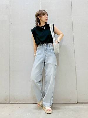 大人気アイテムが再登場！【ローリーズファーム】脚長効果も◎「ストレートデニム」