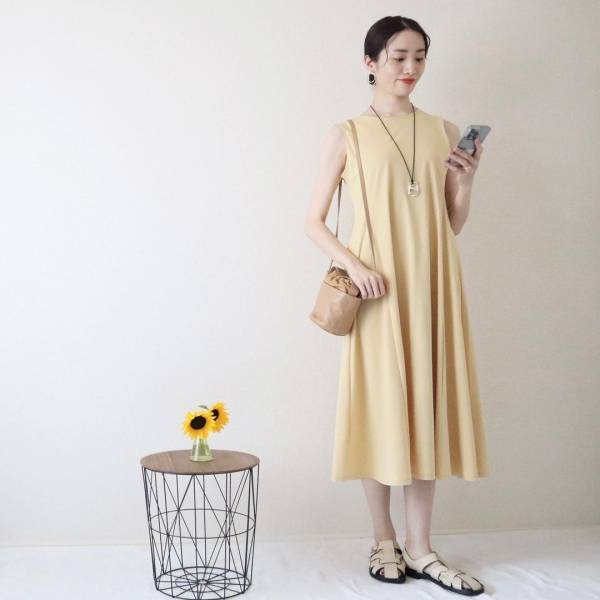 さすがの「美シルエット」♡【ユニクロ】こりゃ、スタメン確定だ！ 夏の「バズりワンピ」