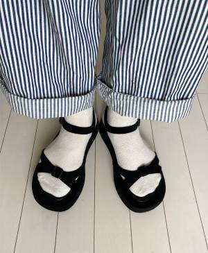 デザインに「一目惚れ♡」韓国セレクトショップ【Samoyed】の毎年履きたくなる“スエードサンダル”