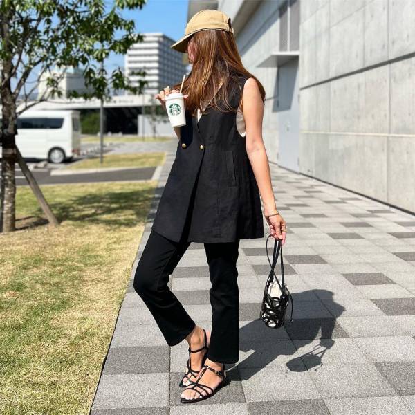 既にサイズ欠け発生中！【GU】1足あるとオンオフ使える♡ 大人っぽ「値下げサンダル」