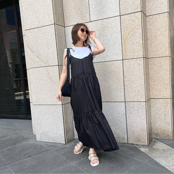 『海外でもバズってる』って！【ユニクロ】見た目以上の収納力！「大人気ショルダーバッグ」