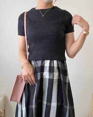 「一目惚れして即決」だって！ 【GU】キラキラ感が上品♡ 高見え「ラメセーター」