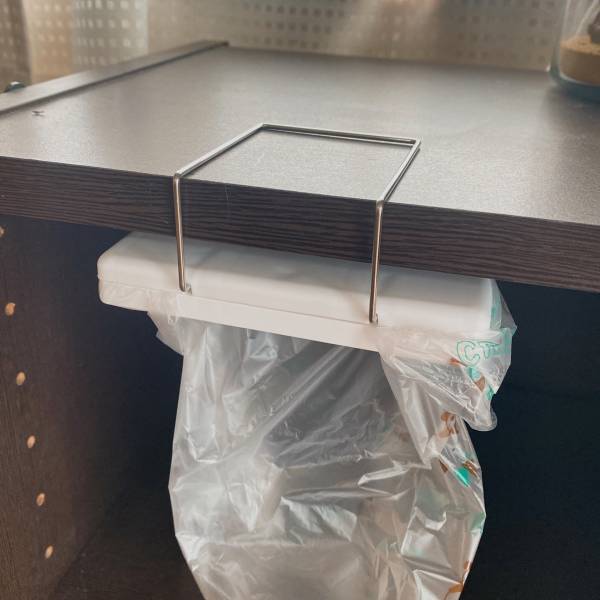 ＜ようやく見つけた…！＞【ダイソー】もうゴミ箱いらないじゃん！”かくれんボックス”が便利すぎてびっくり