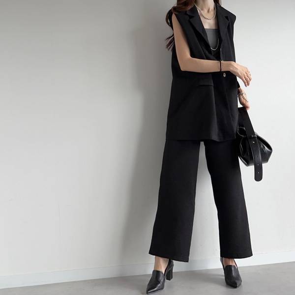 夏でも大活躍！秋先取り【ブラックコーデ】って？