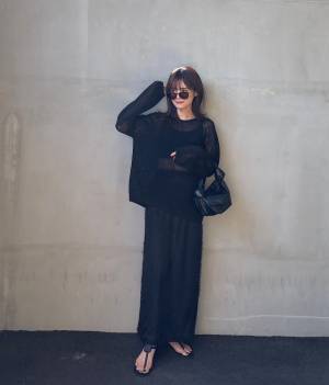 夏でも大活躍！秋先取り【ブラックコーデ】って？