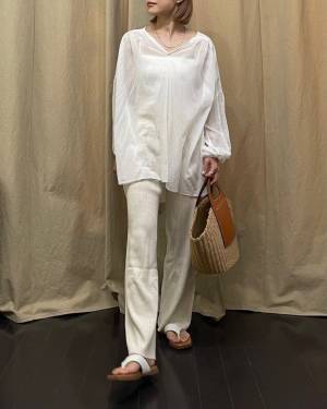 「インナー問題」コレで解決！【ユニクロ】「着まわし無限」の”優秀インナー”は期間限定価格で買える！