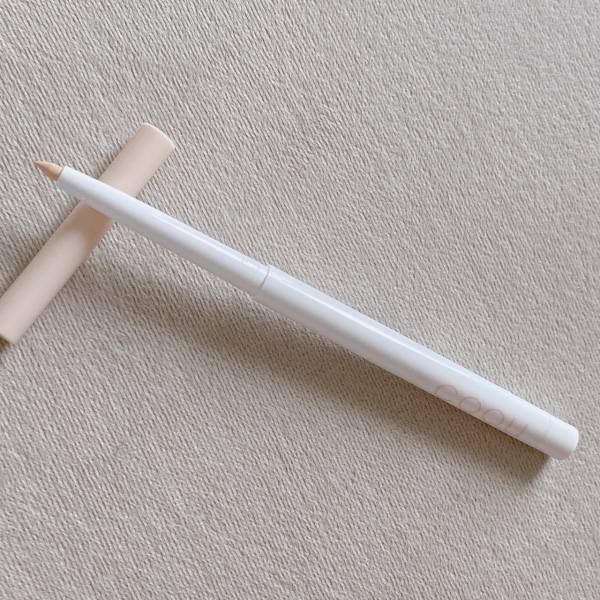 《リピート確定》マジで「凄すぎる！」【ダイソー】で「理想の涙袋が手に入る」！“スティックアイシャドウ”紹介