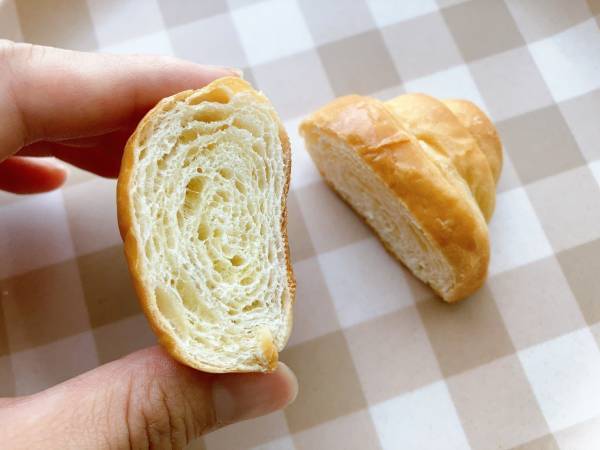 ＜まるで焼きたて＞「優しい甘さ」で幸せ～～ッ♡♡【セブンイレブン】「サクサク食感」たまらん！“ミニクロワッサン”まとめ