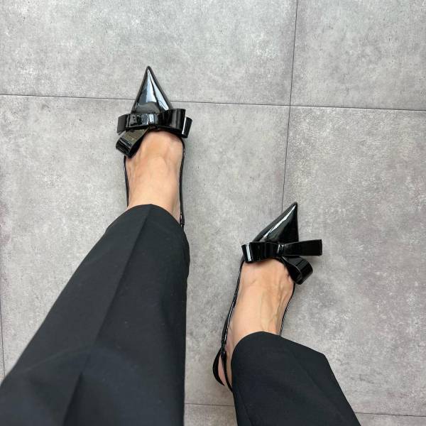 「可愛すぎない？」「一目惚れしてポチ」【ZARA】やっと「ゲット♡♡」“ブラックサンダル”2選