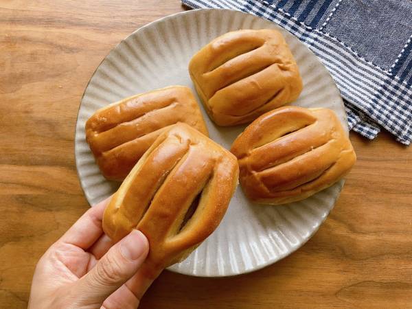 「マロンクリーム」がたまらんウマさ！！パクパク食べちゃう…♡【セブンイレブン】秋っぽ“和栗クリームパン”紹介