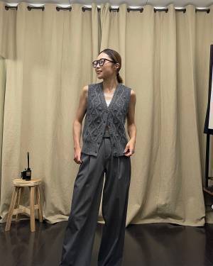 《買って間違いない…！》「秋先取り」しちゃお♡【ユニクロコラボ】着回し抜群！“新作優秀ベスト”まとめ