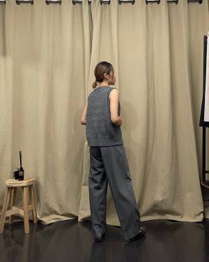 《買って間違いない…！》「秋先取り」しちゃお♡【ユニクロコラボ】着回し抜群！“新作優秀ベスト”まとめ