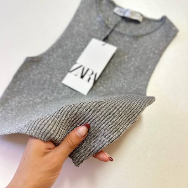 これ「最強」すぎない？ラメ感に「一目惚れ」♡【ZARA】の「絶対使える」“万能トップス”特集
