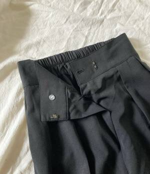 ＜コレが2000円以下って信じられない！＞『秋もマストで使える』【しまむら】「思わずヘビロテ」する“ボトムス”紹介