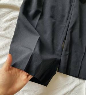 ＜コレが2000円以下って信じられない！＞『秋もマストで使える』【しまむら】「思わずヘビロテ」する“ボトムス”紹介