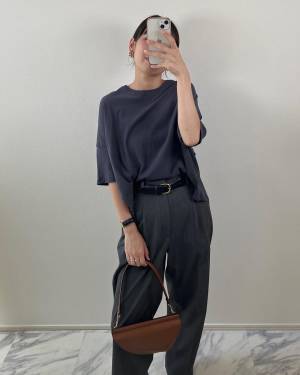 「買い足して、これで4色目」！！イロチ買い推奨！【ユニクロ】のキレイめな“タックワイド”が最強