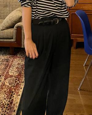 「買い足して、これで4色目」！！イロチ買い推奨！【ユニクロ】のキレイめな“タックワイド”が最強