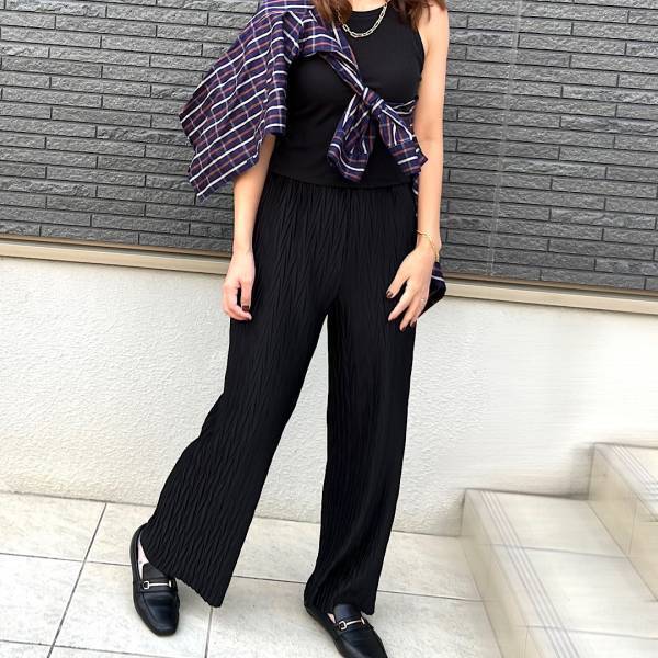 【GU新作】「今年大流行」のアメスリタンクを使ったまだ暑い今からできる”秋先取りコーデ”