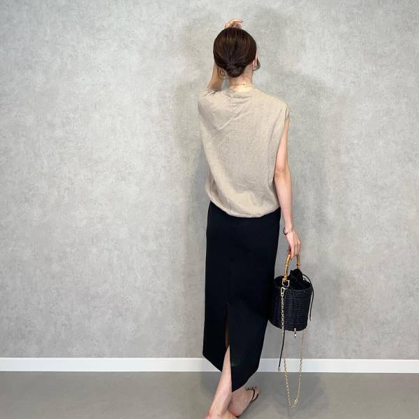 「イロチ買い検討中♡」【ユニクロ】穿き心地抜群って評判！ 話題の「楽かわスカート」