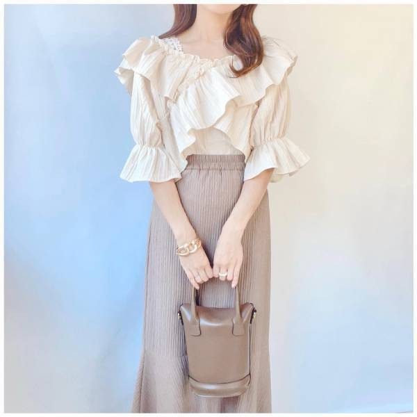 全身真似したい可愛さ♡【しまむら】高見え間違いなしの「ワントーンコーデ」って？