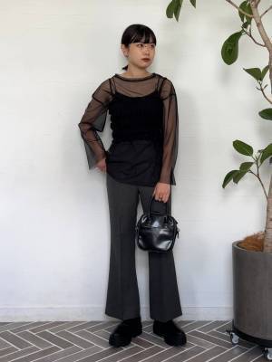 この可愛さ、たまらんっ♡【ローリーズファーム】ヘルシーな肌見せが叶う！「シアートップス」