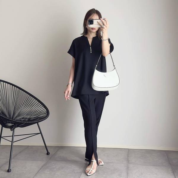 普段着にもオフィスにも♡真夏は【接触冷感アイテム】で乗り切る！！「一軍ブラウス」